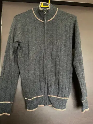 폴 스미스 M 사이즈 다크 그레이 스웨터