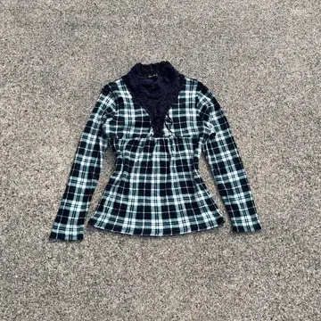 하나뿐인 y2k 00s 빈티지 체크 플레어 탑