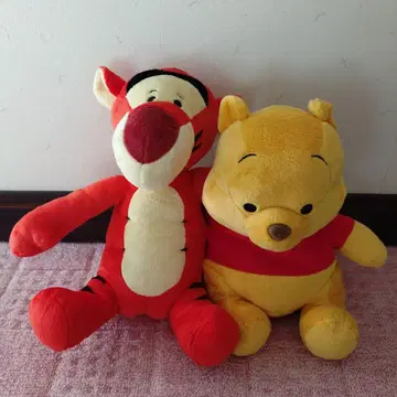 티거와 푸우 봉제 인형