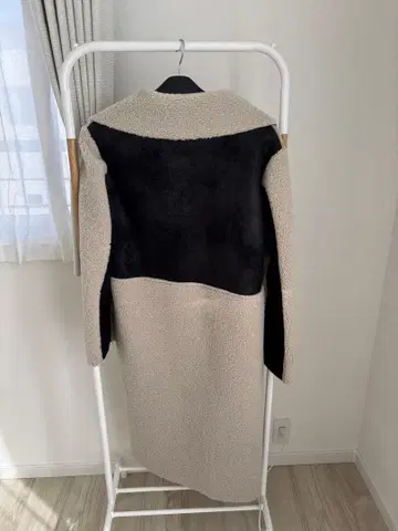 에모다 롱 코트 보아 코트 블랙