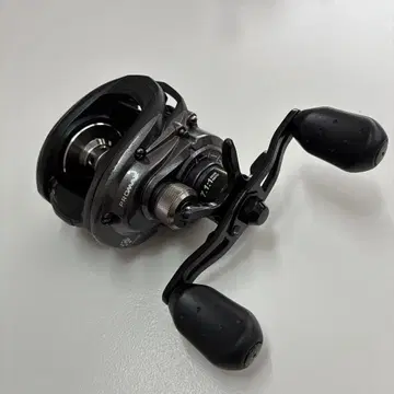 Abu Garcia Pro Max 베이트 낚시릴
