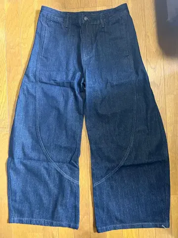 Used Blue Baggy Curve Denim archive