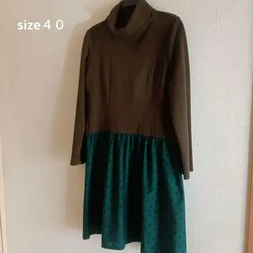 터틀넥 브라운 x 그린 도트 원피스