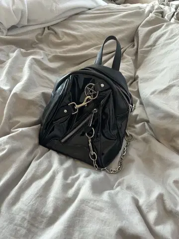 [ Y2K ] KILL STAR QOOZA 킬스타 블랙 패던트 레더 백팩