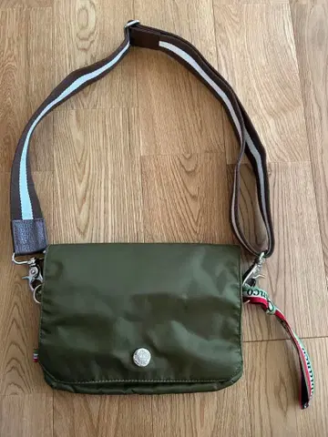 오로비안코 바디백