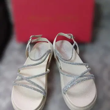 새상품 미사용 ORiental TRaffic 베이지 글리터 샌들 S