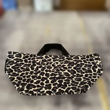 #에르베샤 펠리에 나일론 보트형 토트백 S 레오파드 무늬