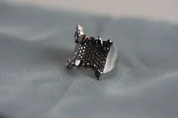 블랙 스피넬 반지