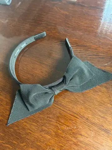 acca 리본 포함 헤어밴드 블랙