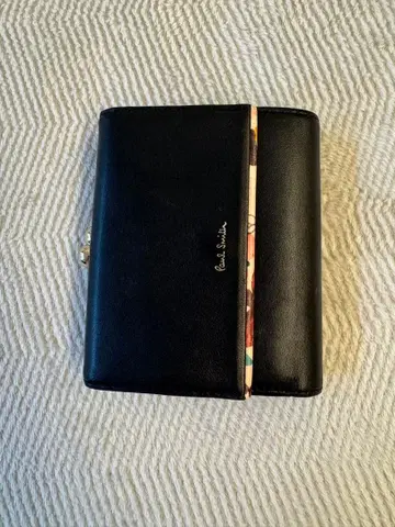 PaulSmith 이단 접이식 지갑 블랙 가죽 꽃무늬