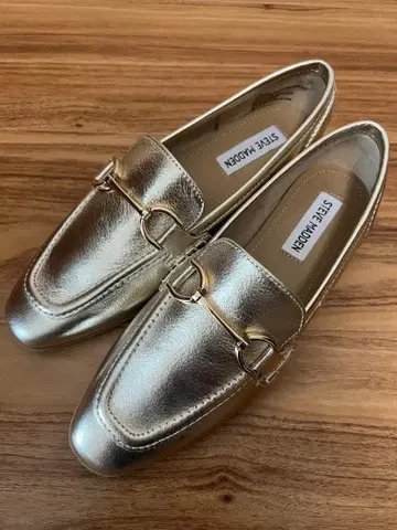 [ 미사용 새상품 ] STEVE MADDEN 골드 로퍼