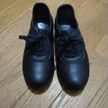 새상품 [리게타] 블랙스니커즈 지퍼 달린 M 사이즈(23.0~23.5)