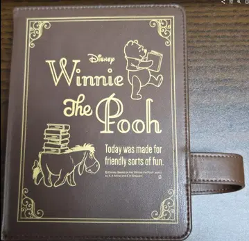 곰돌이 푸 핀 배지 수납 북