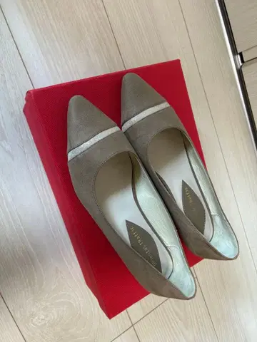 베이지 펌프스 (오리엔탈 트래픽)