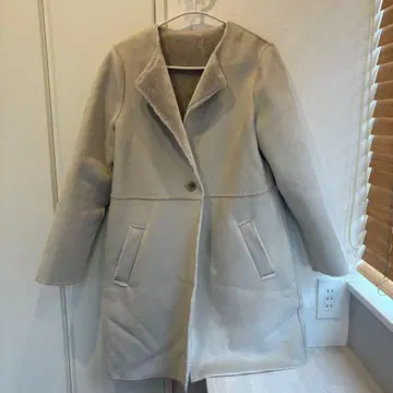 [ jgproject ] 베이지 노카라 무스탕 코트