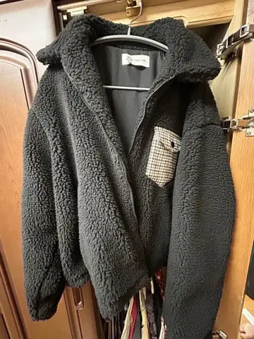 T.M.A. LAB 다크 그레이 플리스 자켓