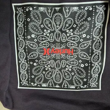 Hurley 반다나 패턴 후드 부착 후드티