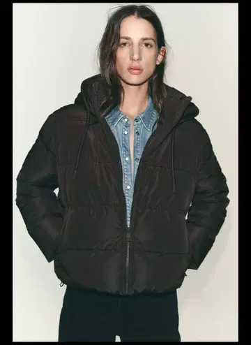 미사용 새상품 M 사이즈 ZARA 발수 방풍 숏 패디드 아노락