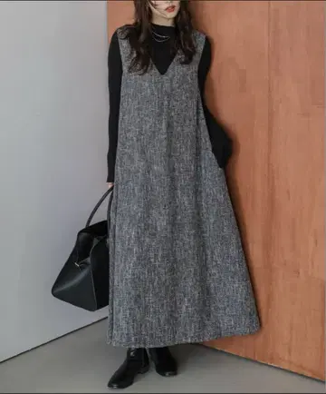 새상품급 AMELY 트위드 플레어 오버롤 스커트