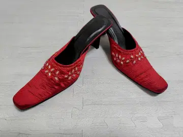 khaisilk 카이실크제 뮬 빨간색 비즈 장식 포함 24cm