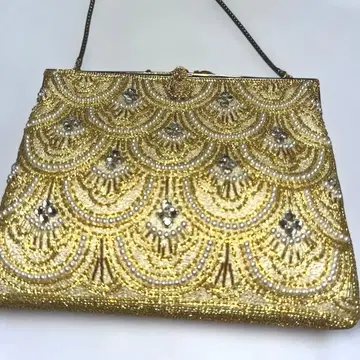 골드 비즈 자수 클러치백