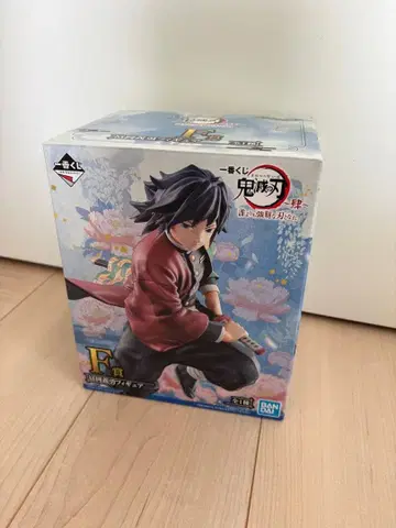 귀멸의 칼날 토미오카 기유 피규어