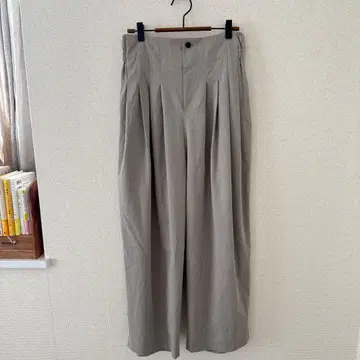 [ 새상품급 ] 미즈이로 인드 / 와이드 턱 팬츠