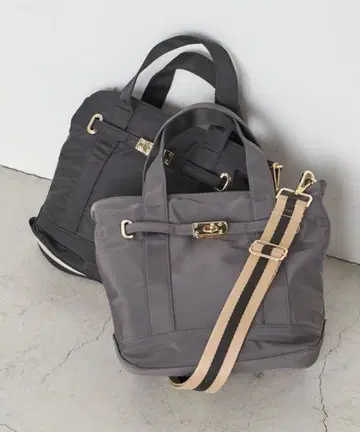 SHIPS 라인 테이프 숄더백