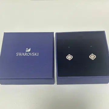 [ 미사용 새상품 ] 스와로브스키 귀걸이 Una 로즈 골드 클로버