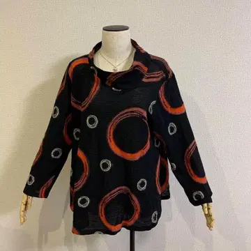 지우 상의 가볍고 셀럽 고급 도트 라운드 레어 마츠오 인터내셔널