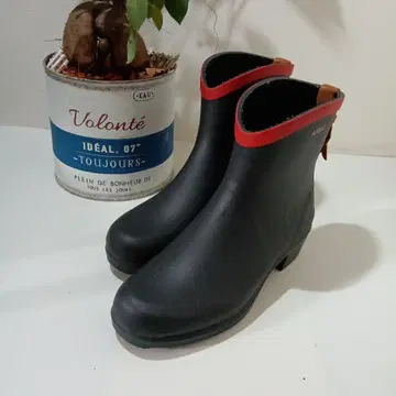 AIGLE 블랙/레드 숏부츠 23.5cm