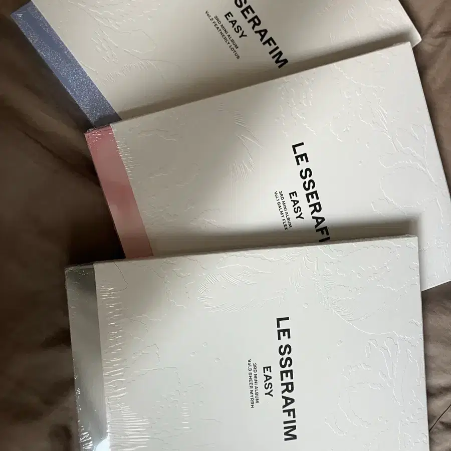Le Sserafim EASY 3-type album set (sealed) available individually!