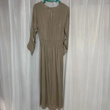 베이지 원피스 긴팔