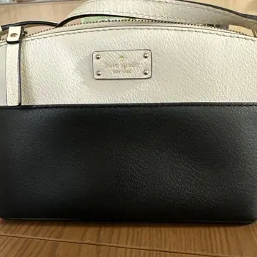 Kate Spade 숄더백 화이트/블랙