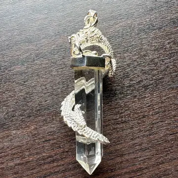 드래곤 모티브 크리스탈 펜던트 2