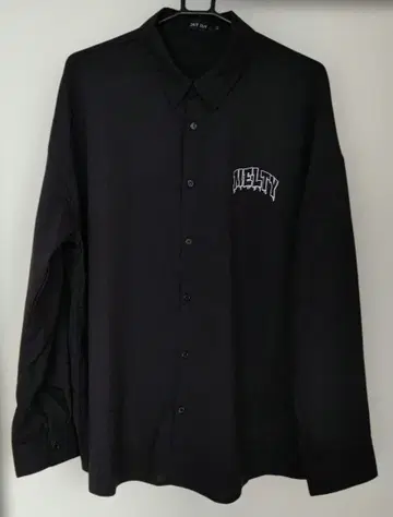 블랙 자수 긴팔 셔츠