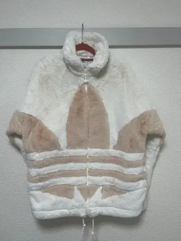 adidas 퍼 자켓 M 빅 트레포일 로고 화이트 베이지