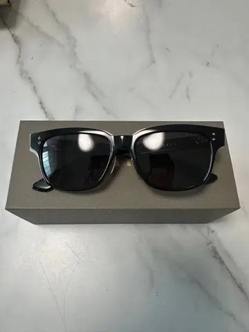 DITA AUDER 블랙/골드