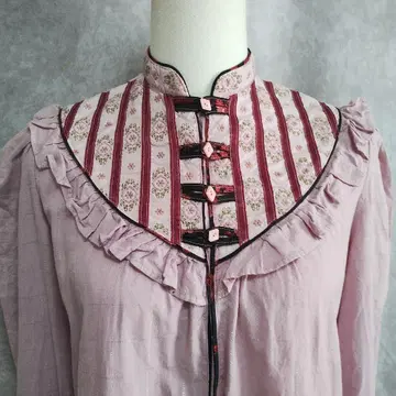 DOROTHY 도로시 꽃무늬 프릴 긴팔 블라우스