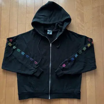 NEWS LIVE TOUR 2022 음악 집업 후드티