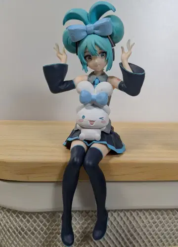 초코노세 프리미엄 피규어 하츠네 미쿠 시나모롤