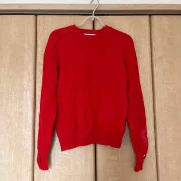 유니클로 x 안야 힌드마치 캐시미어 크루넥 스웨터 레드