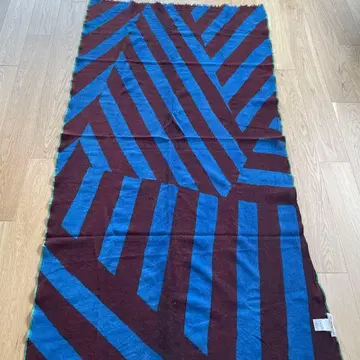 MOIS MONT 브라운과 파랑의 스톨