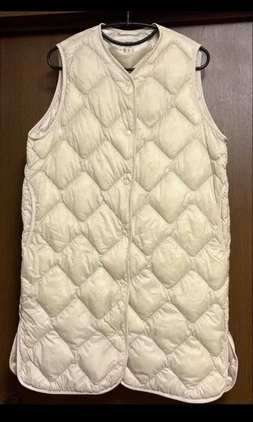 유니클로 울트라 라이트 다운 롱 베스트 M 사이즈