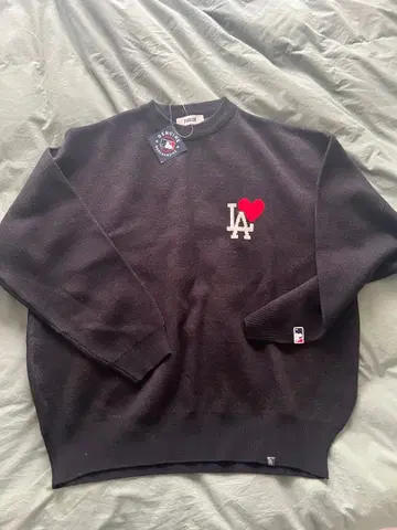 MLB 별주 LA 하트 로고 니트