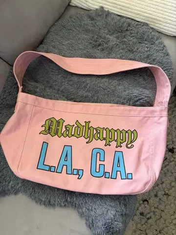 Madhappy 핑크 숄더 백 L.A.C.A.