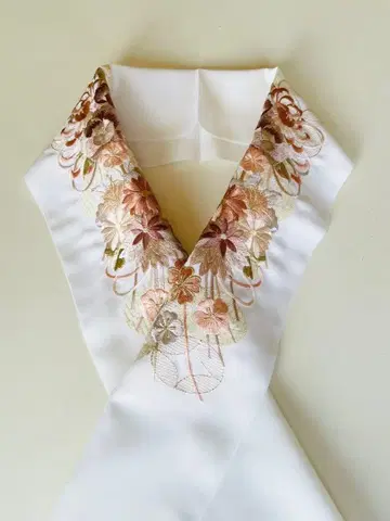 자수 장식용 깃 (미사용 새상품)