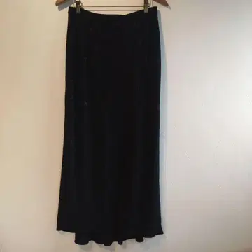 이타리야 블랙 로고 패턴 플레어 스커트 13호