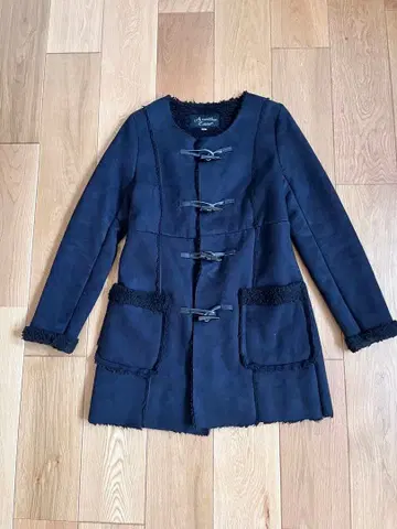 Another Edition 블랙 무스탕 더플 코트 M