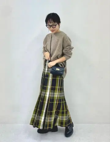 어반 리서치 체크 롱 스커트